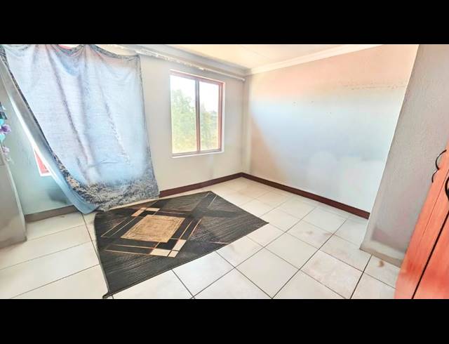 3 BEDROOM TOWNHOUSE FOR SALE IN ANNADALE